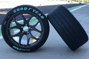 Goodyear enthllt einzigartigen Eagle F1 SuperSport Reifen fr Pure ETCR